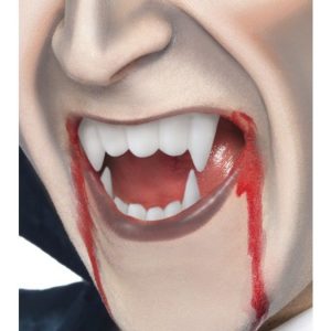 Vampyyrin Hampaat Verellä